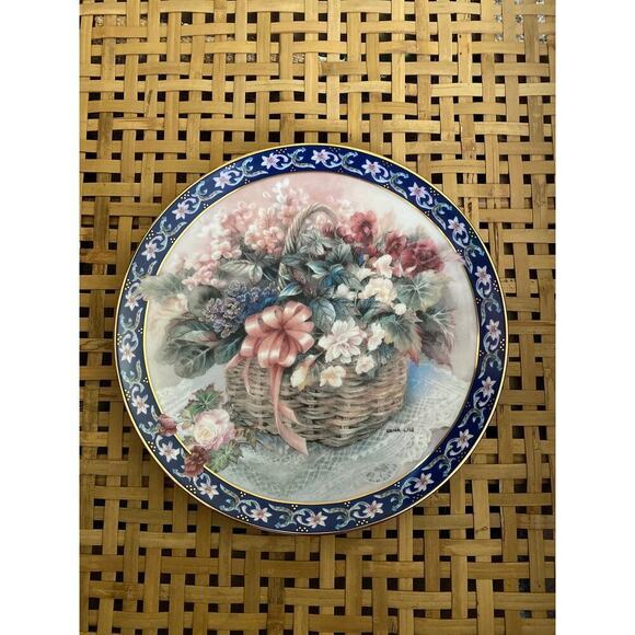 Plates, Begonias Eighth issue in the Lena Lui’s Basket Bouquets Collector Plates - Picture 1 of 3